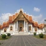 Simetria perfect en el Templo de Marmol, Bangkok, Tailandia.