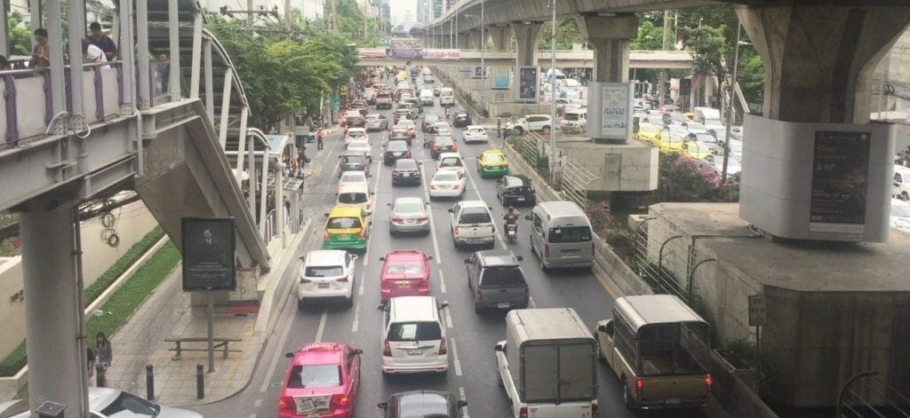 O trânsito caótico de Bangkok