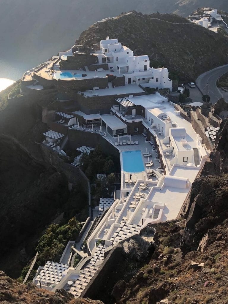 Hotel in Imerovigli with caldera view, whitewashed houses and an infinity swimming pool