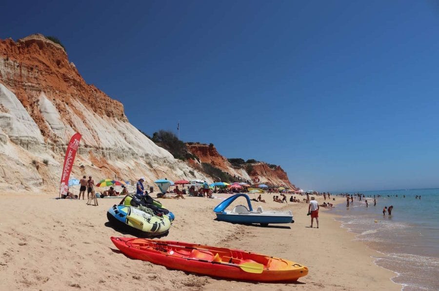 Que Ver en el Algarve con Niños: 12 Actividades para Toda la Familia 2 Praia da Falésia, Albufeira