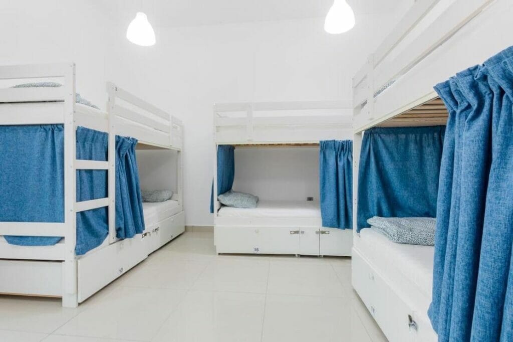 Six bunk beds on the mixed dormitory at Skyview Host, Dubai Marina