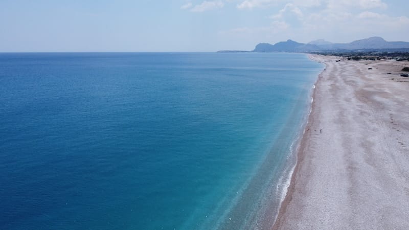 Vista aérea da Praia de Afandou, Rodes, Grécia